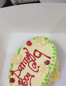 Cakes & fresh bread